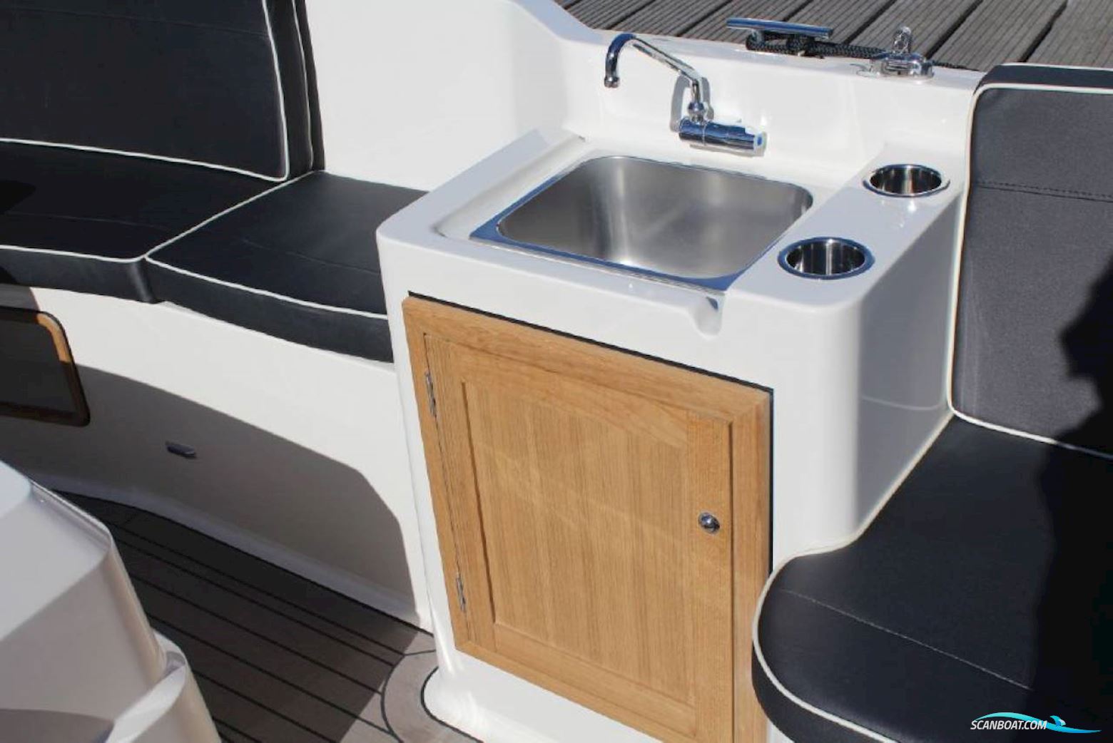 Interboat Intender 780