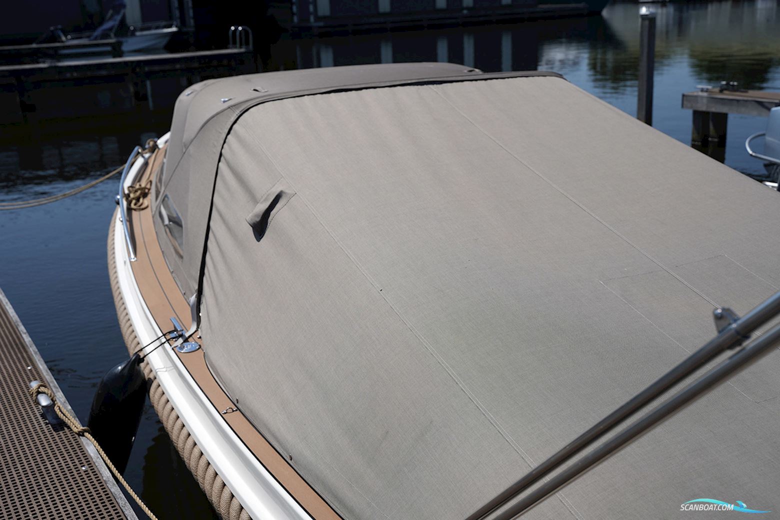Interboat Intender 820