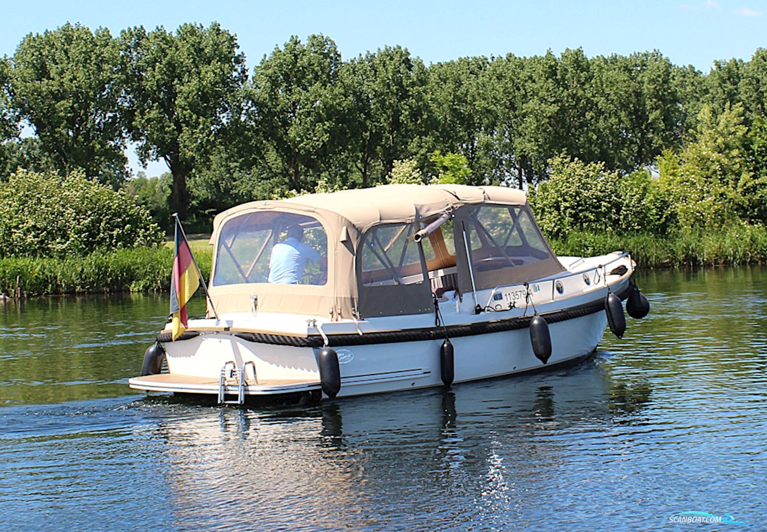 Intercruiser 27 Cabin