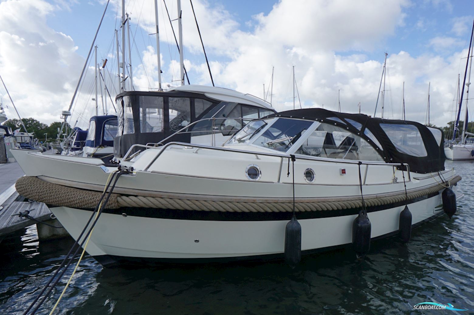 Intercruiser 27 Cabin Motorboot 2012, mit Volvo Penta motor, Niederlande