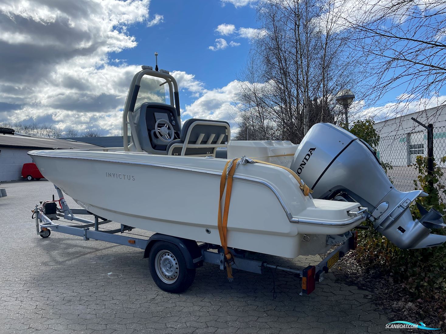 Invictus 200 HX
