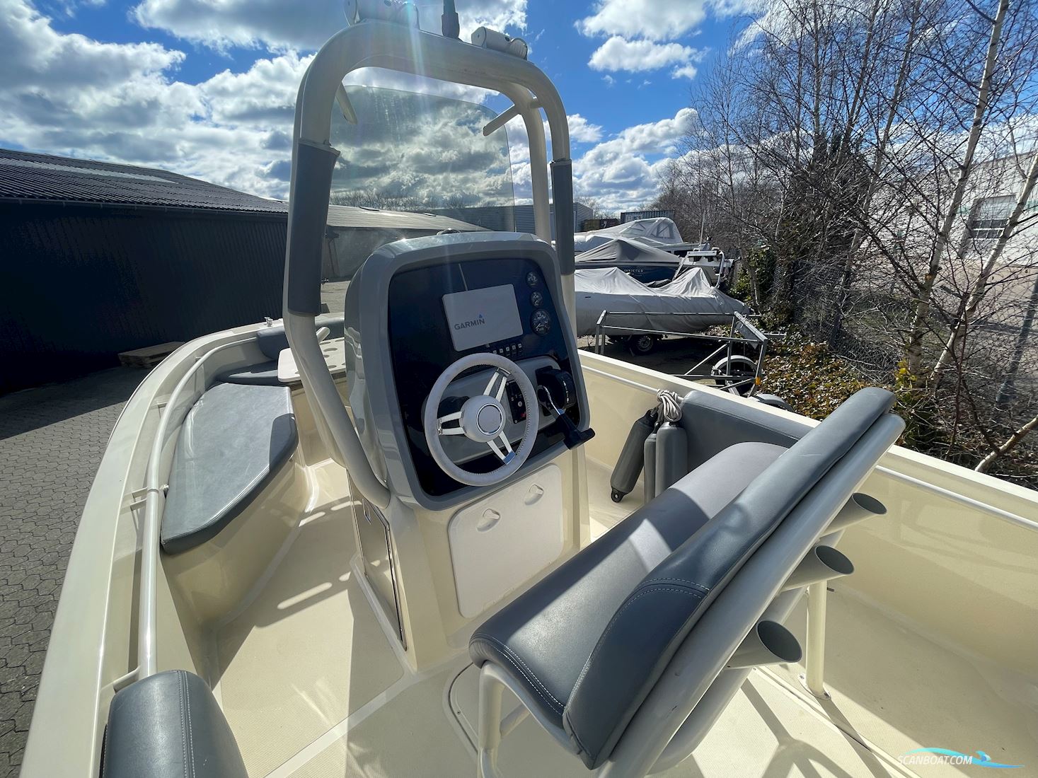 Invictus 200 HX