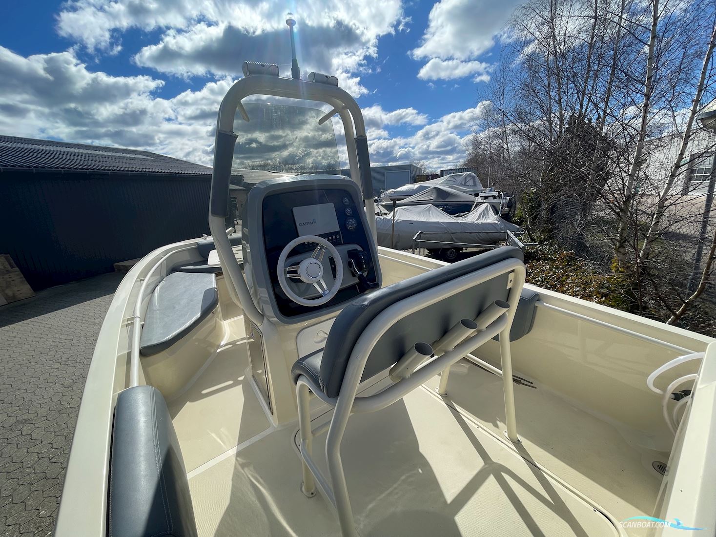 Invictus 200 HX