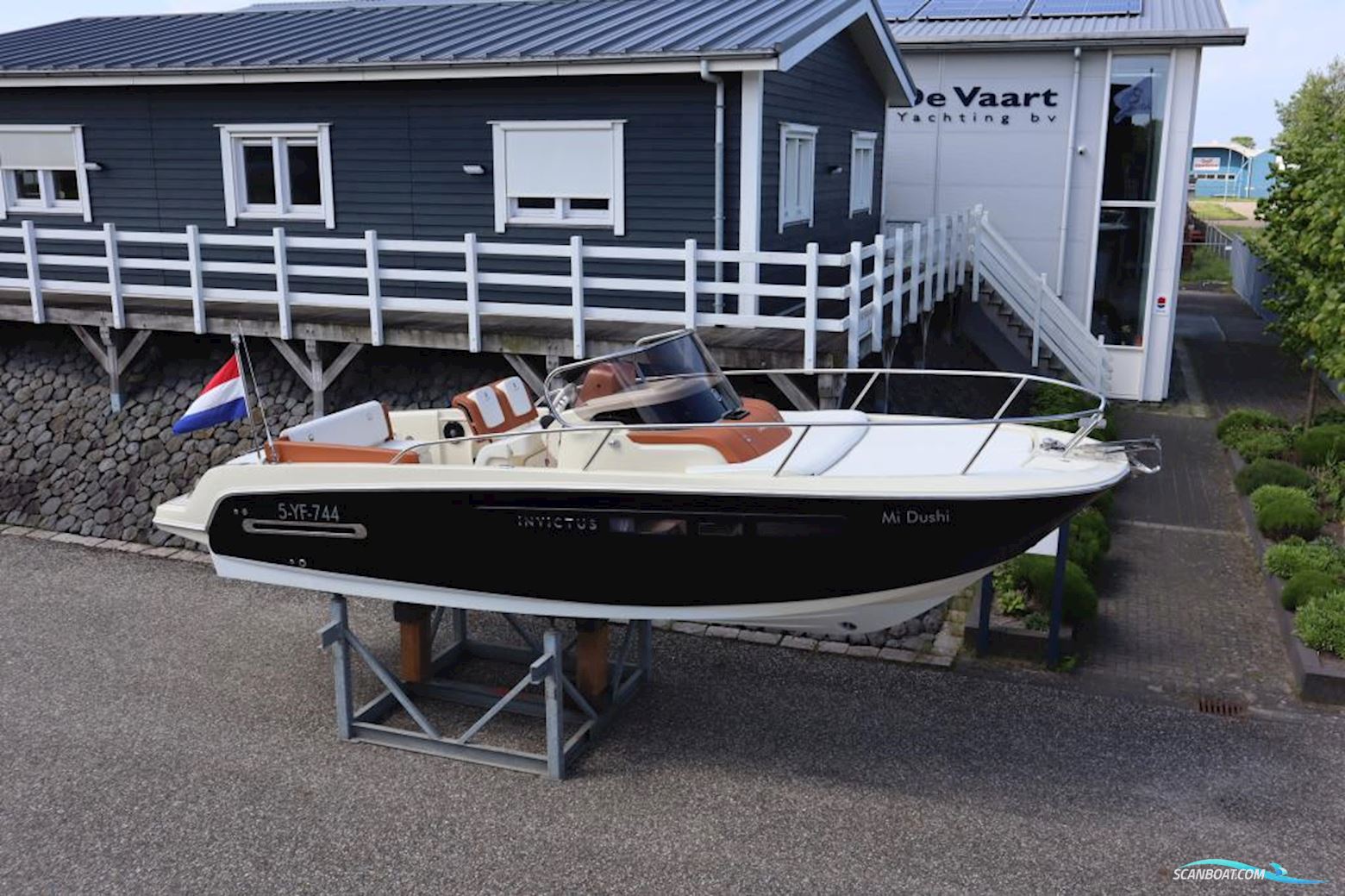 Invictus 250 CX Motorboot 2021, mit Mercury motor, Niederlande