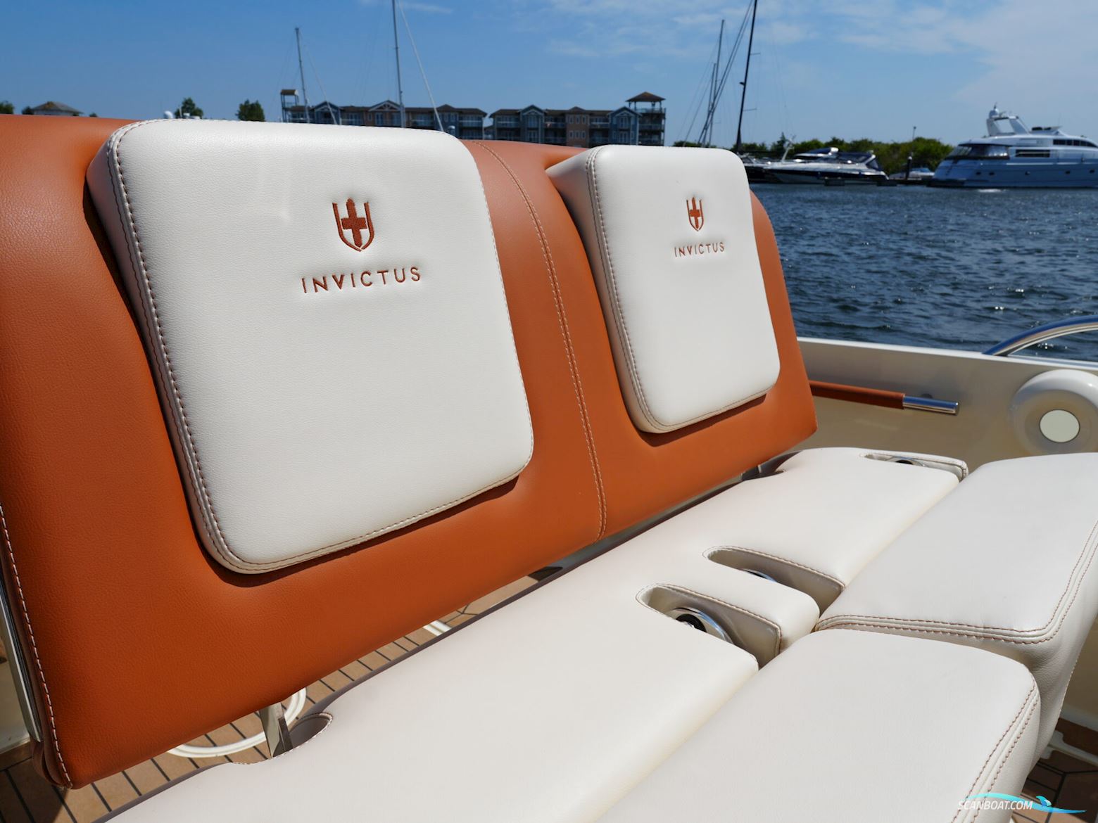 Invictus 270 CX