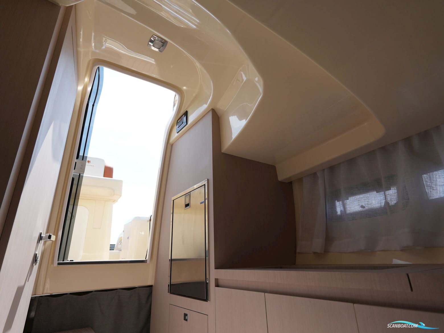Invictus 270 CX