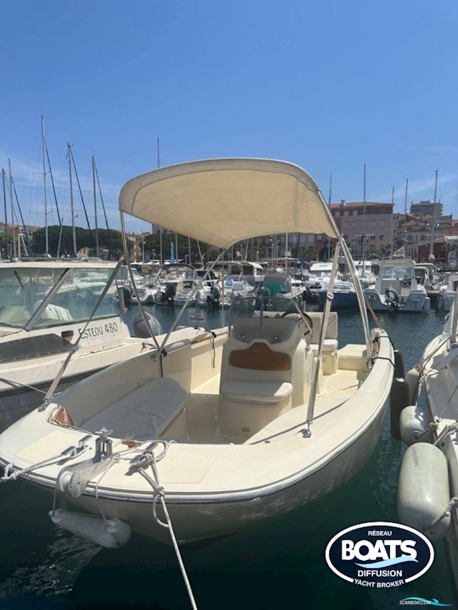 Invictus Capoforte 190FX Invictus 190 FX Motorboot 2016, mit Mercury motor, Frankreich