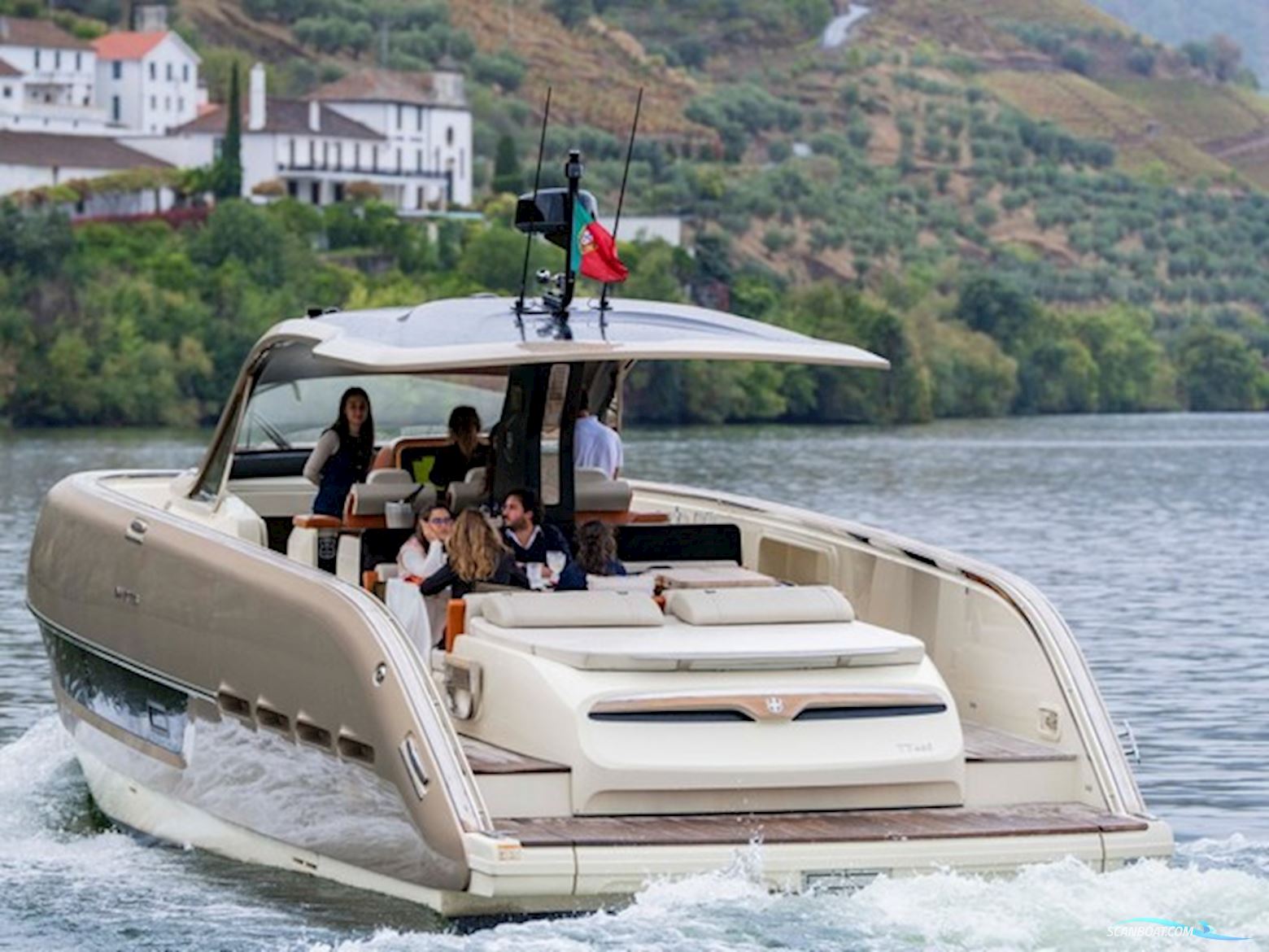 Invictus TT460
