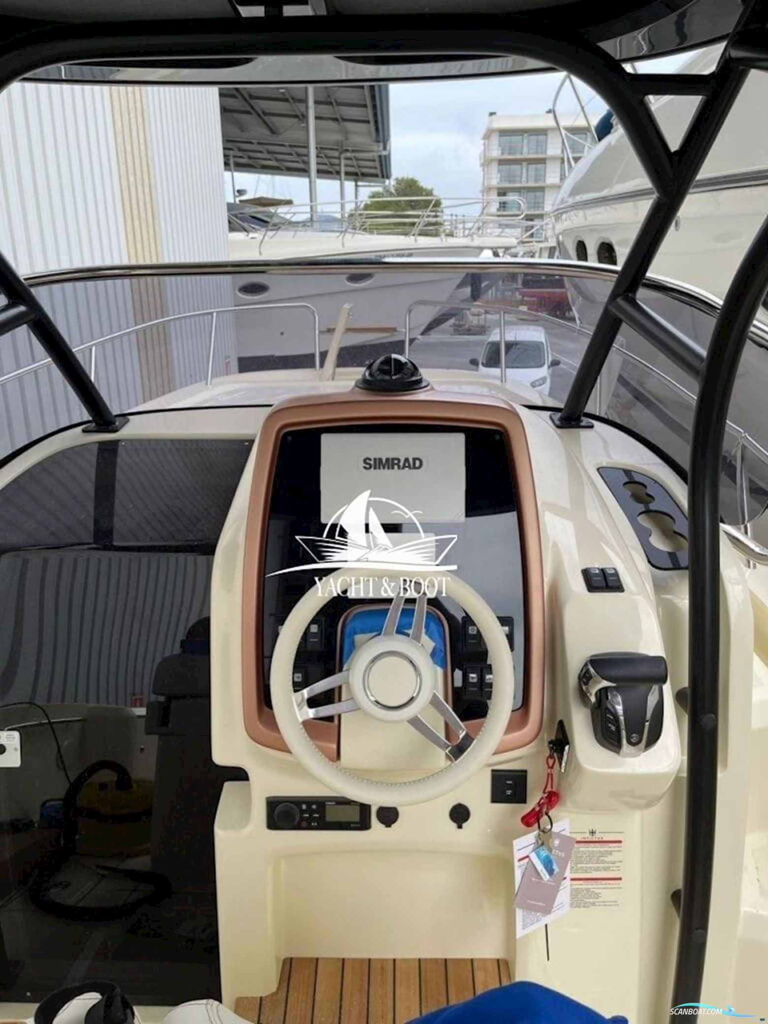 Invictus Yacht Capoforte CX 270