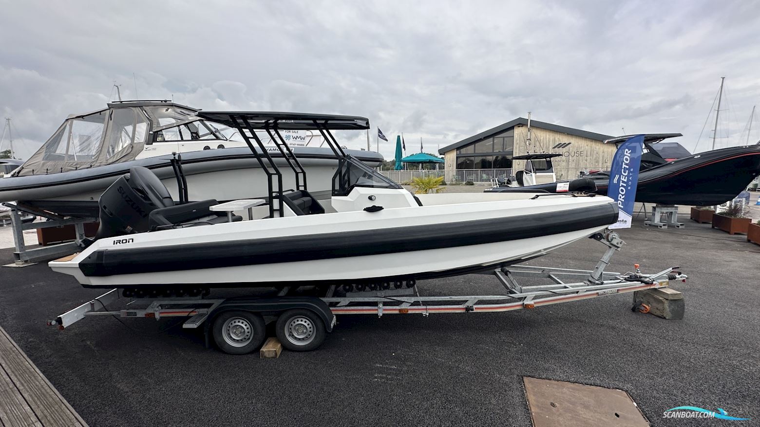 Iron 707 Motorboot 2023, mit Suzuki motor, England