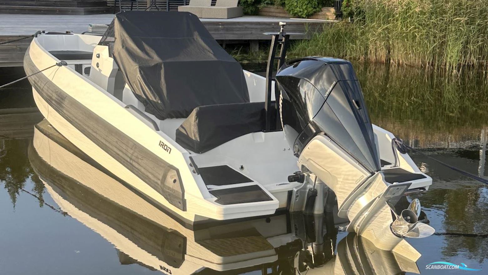 IRON 827 Motorboot 2021, mit Mercury  motor, Sweden