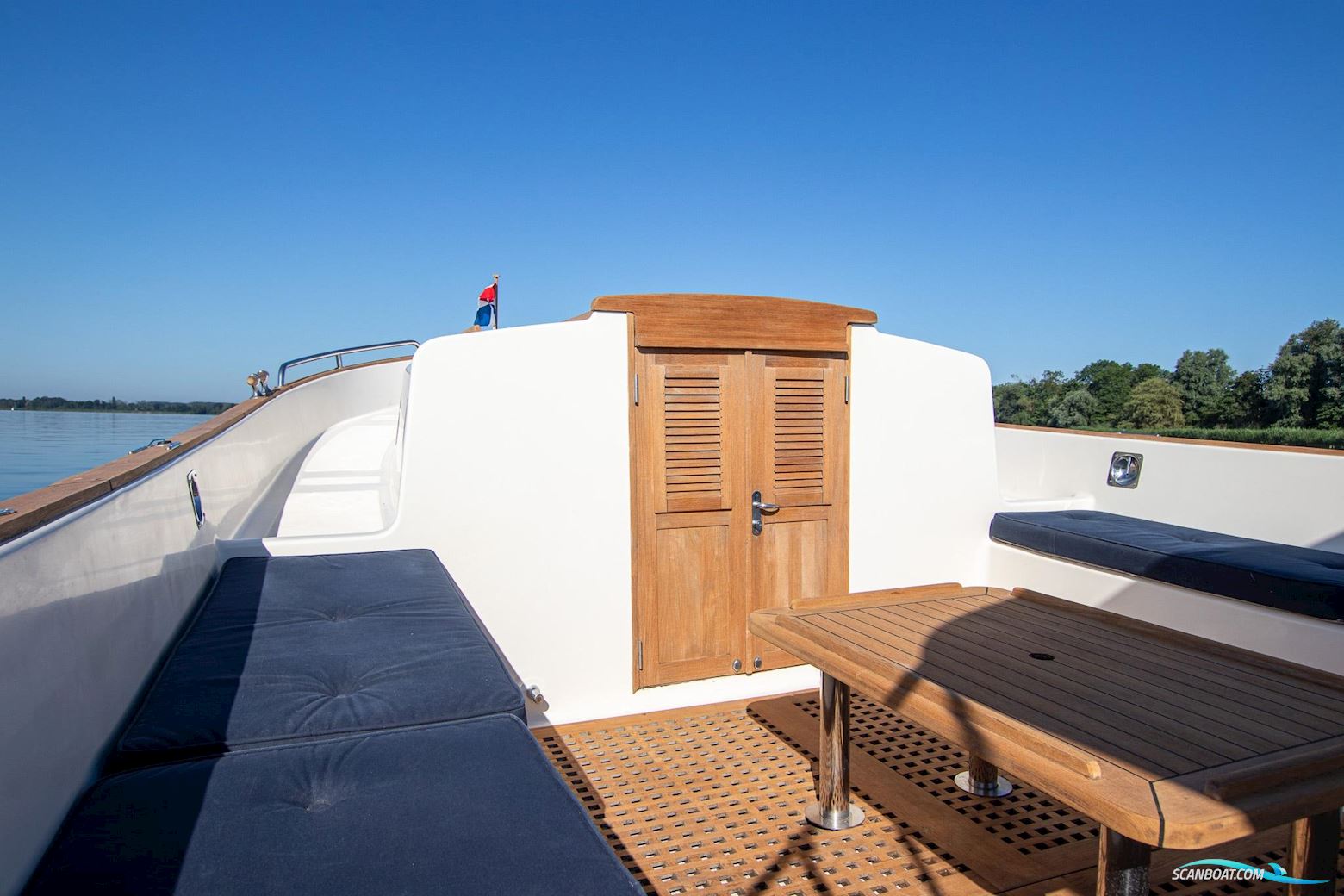 Jan Van Gent 10.35 Cabin