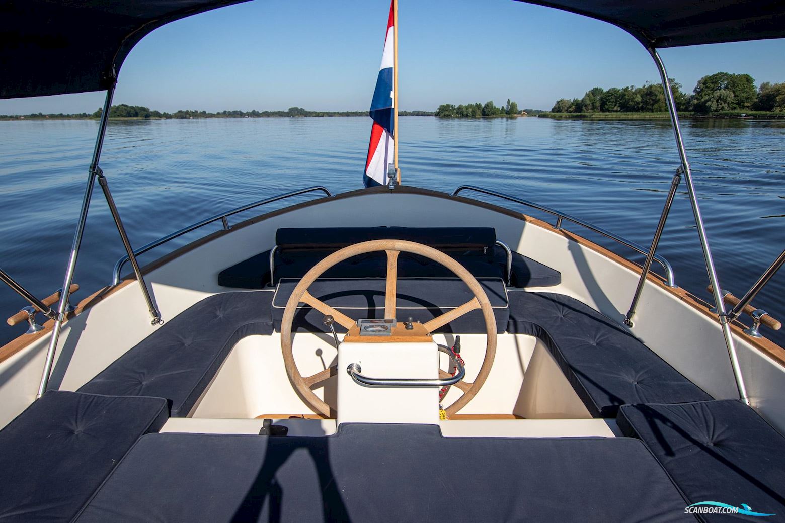 Jan Van Gent 10.35 Cabin