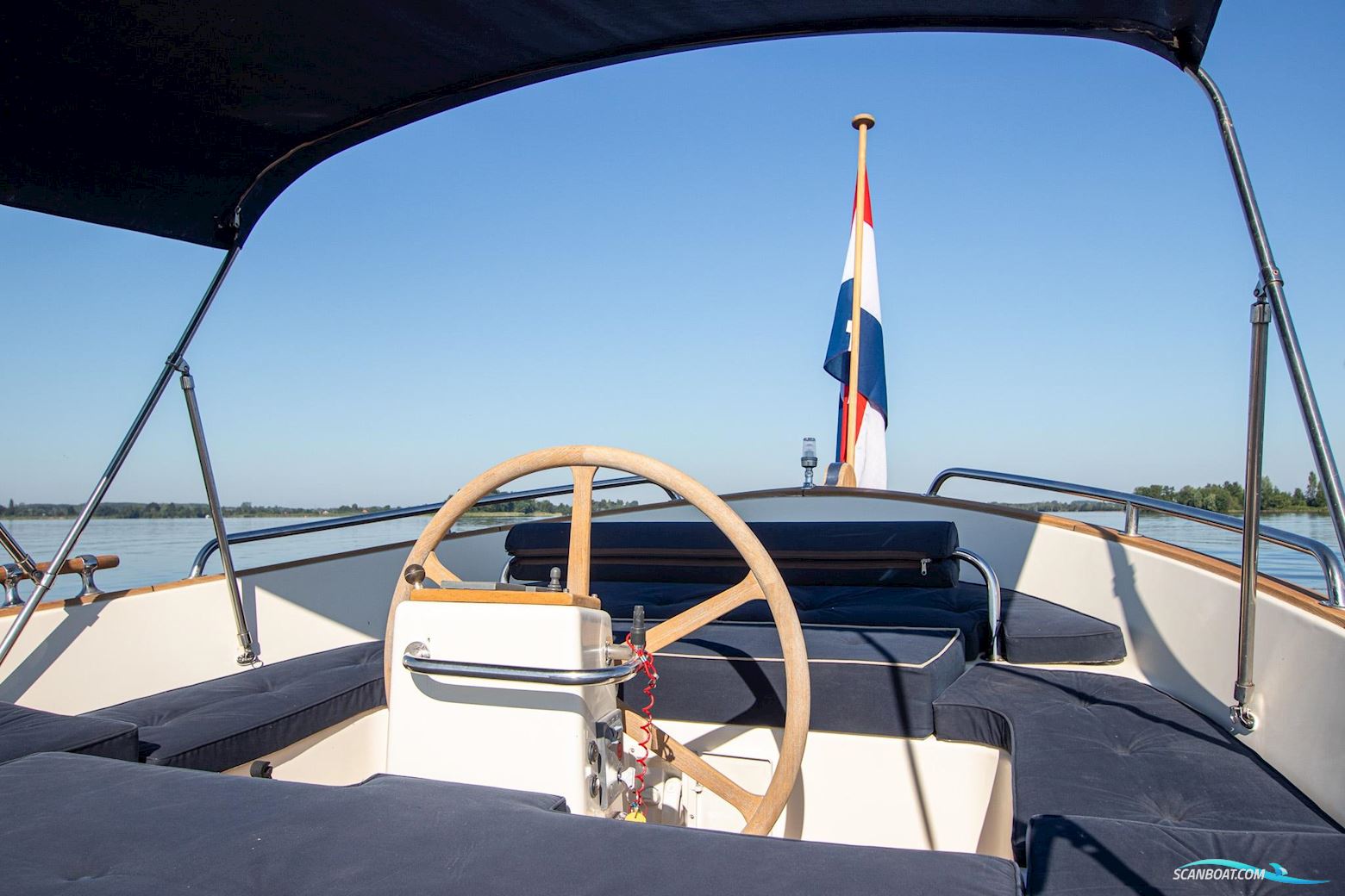 Jan Van Gent 10.35 Cabin