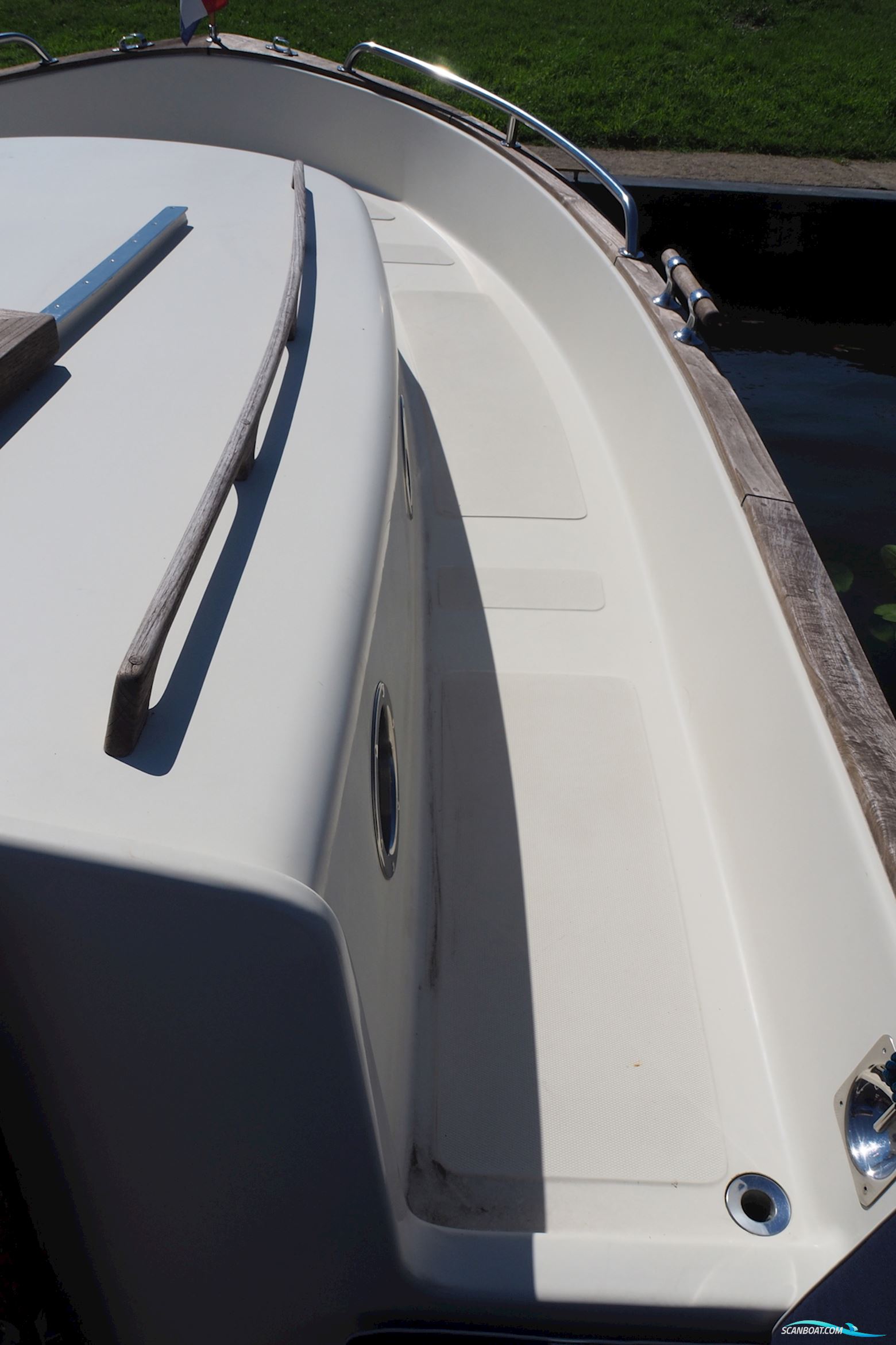 Jan Van Gent 10.35 Cabin