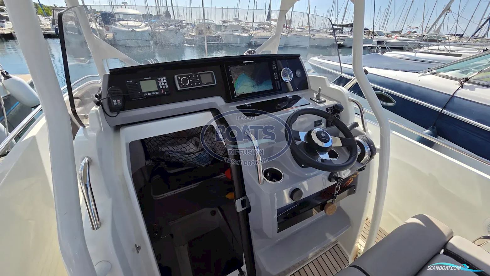 Janneau Cap Camarat 7.5 CC Serie 3