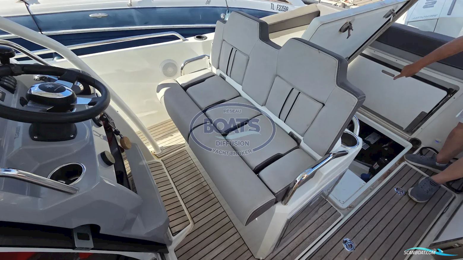 Janneau Cap Camarat 7.5 CC Serie 3