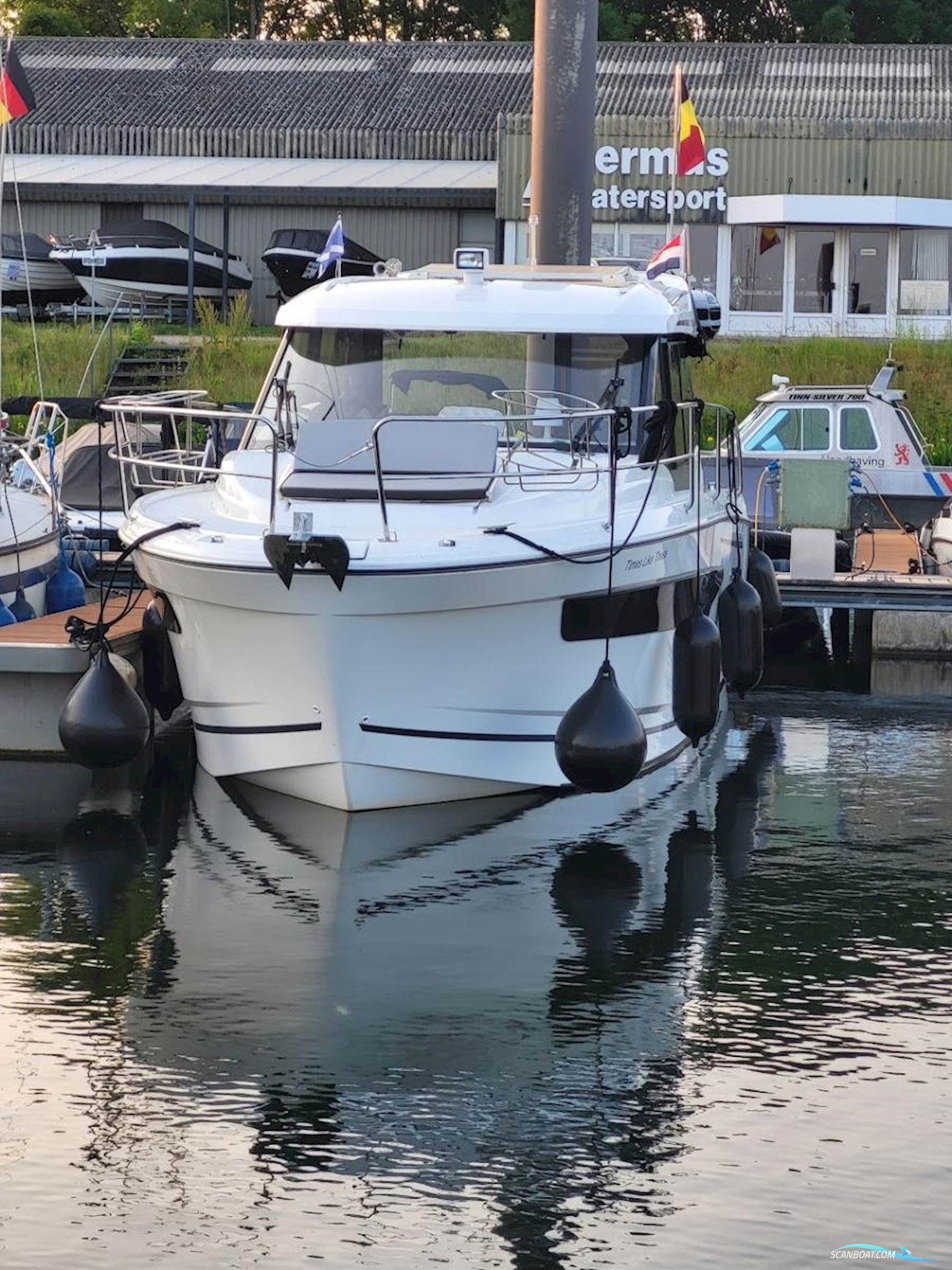 Jeanneau  Merry Fisher 895