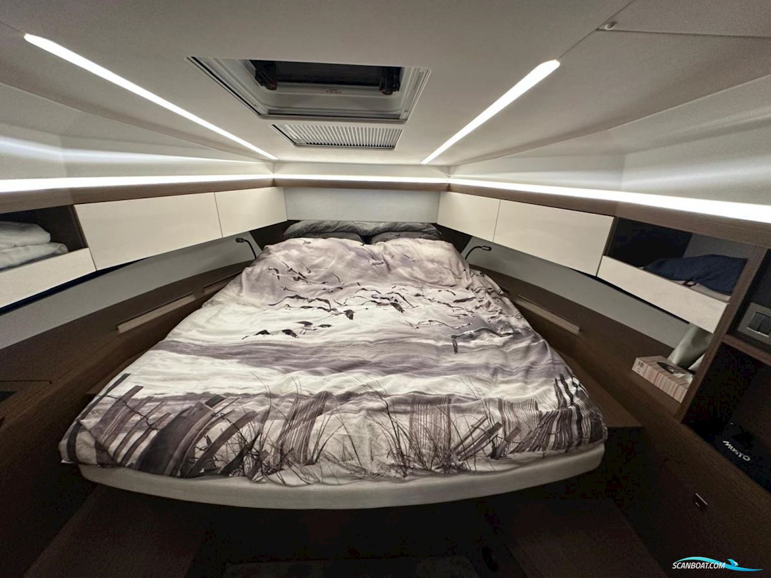 Jeanneau  NC37 met slechts 87 uur!