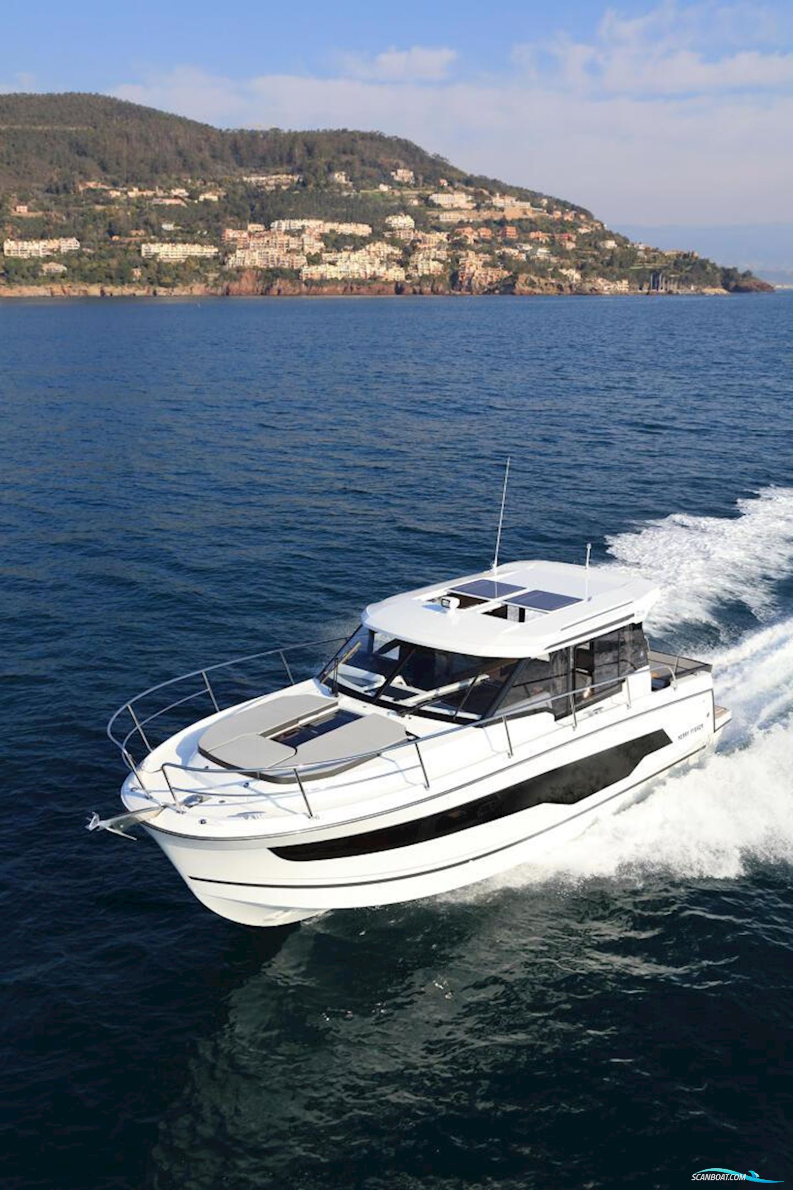 Jeanneau 1095 Coupe Serie 2