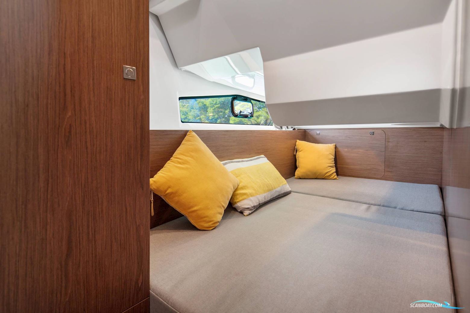 Jeanneau 1095 Coupe Serie 2
