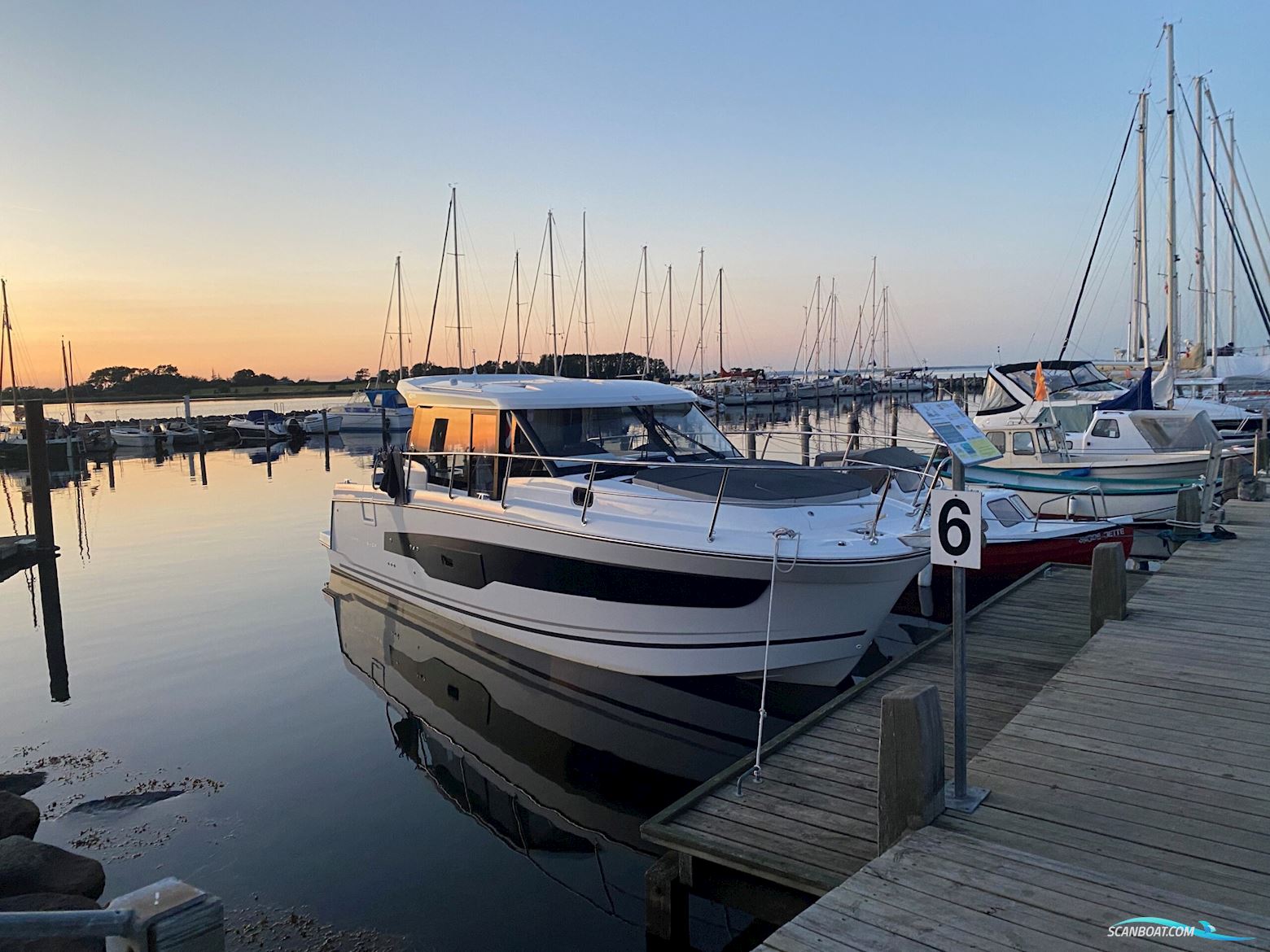 Jeanneau 1095 Merry Fisher Cruiser Motorboot 2024, mit Twin Yamaha VF250Uscb motor, Dänemark