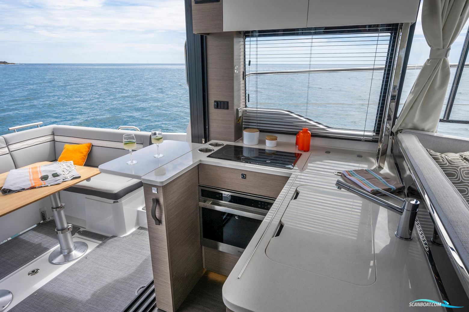 Jeanneau 1295 Merry Fisher Fly