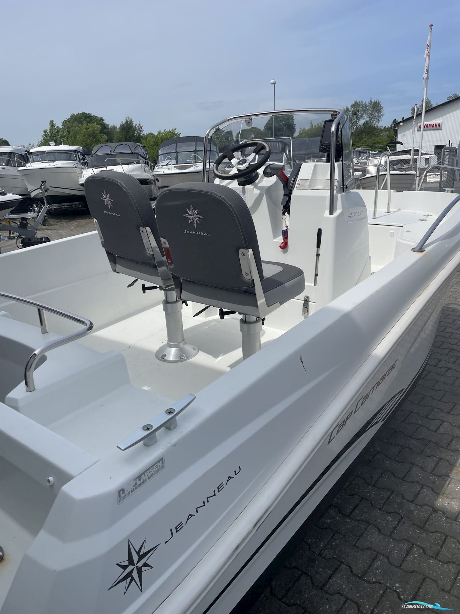 Jeanneau 4.7 CC Style