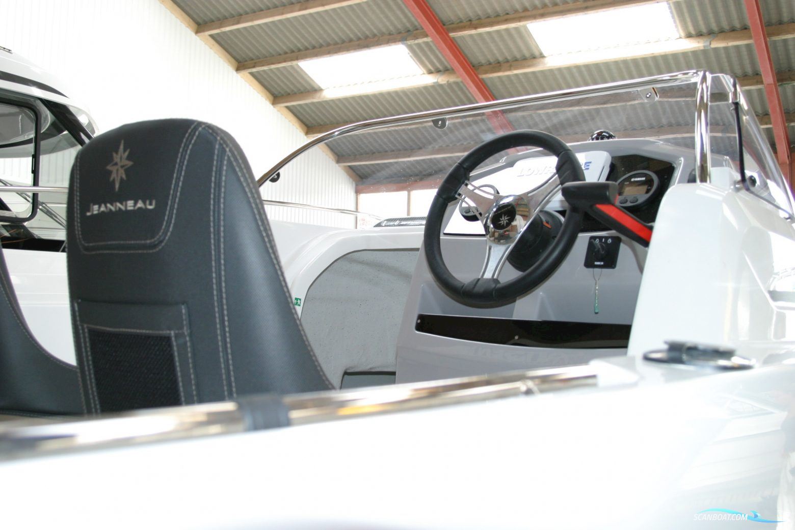 Jeanneau 5.5 WA Cap Camarat