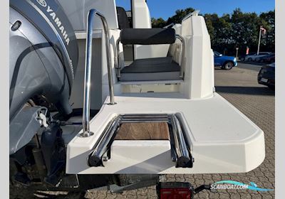 Jeanneau 605 Merry Fisher Marlin Nordic Line med 100 hk Yamaha-EFI 4 takt og 2000 kg Brenderup ASR trailer med el-spil Motorboot 2019, mit Yamaha motor, Dänemark