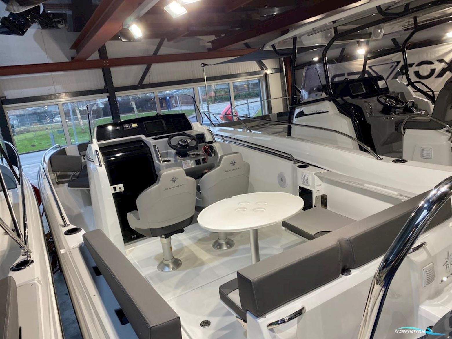 Jeanneau 7.5 Center Console