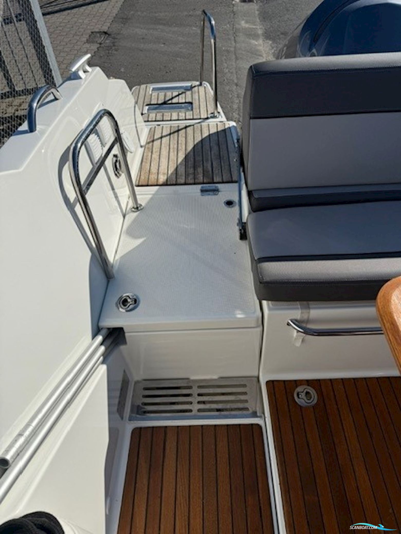 Jeanneau 7.5 DC Cap Camarat S2