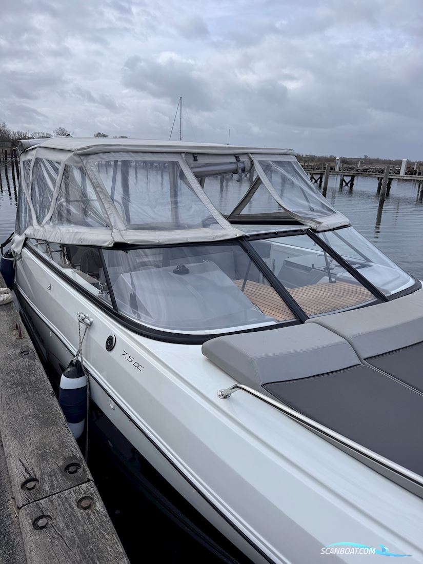 Jeanneau 7.5 DC CAP CAMARAT SERIE 2 – 2021