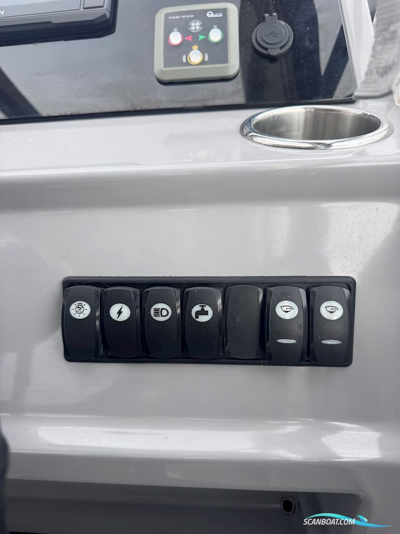 Jeanneau 7.5 DC CAP CAMARAT SERIE 2 – 2021