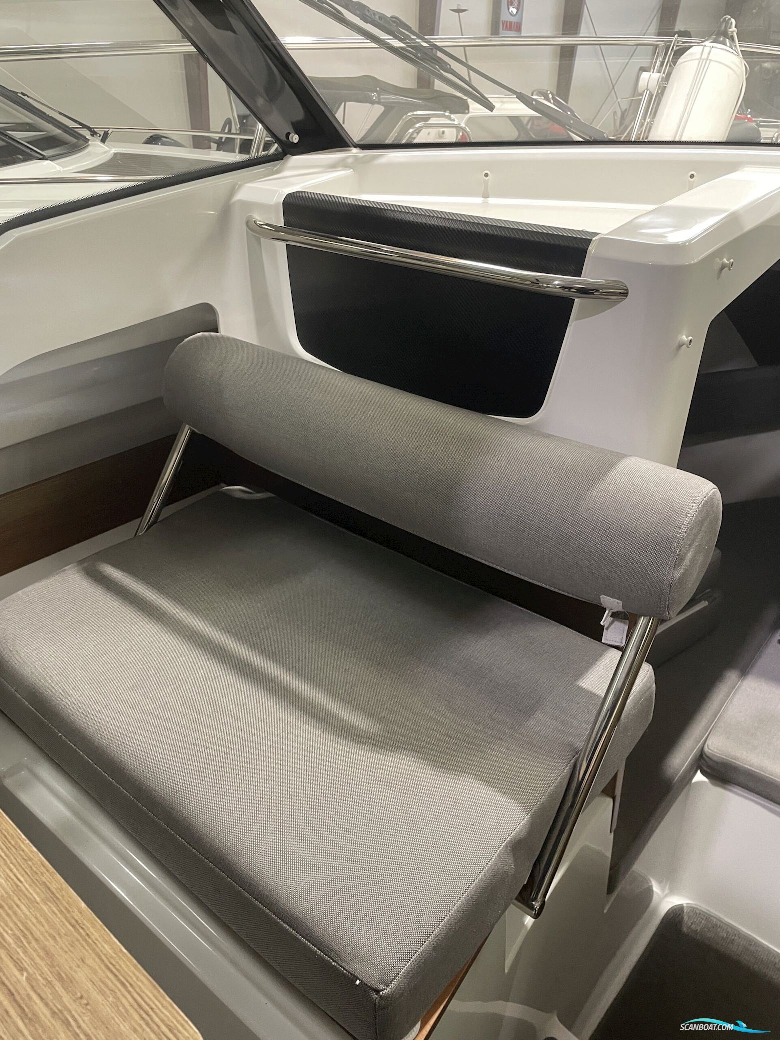 Jeanneau 795 Merry Fisher