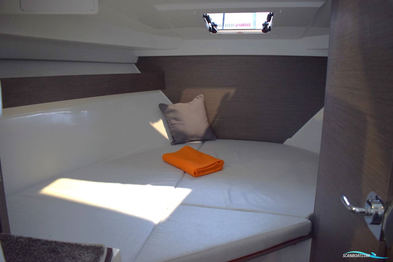 Jeanneau 795 Serie 2 - 225 HK Yamaha/Udstyr