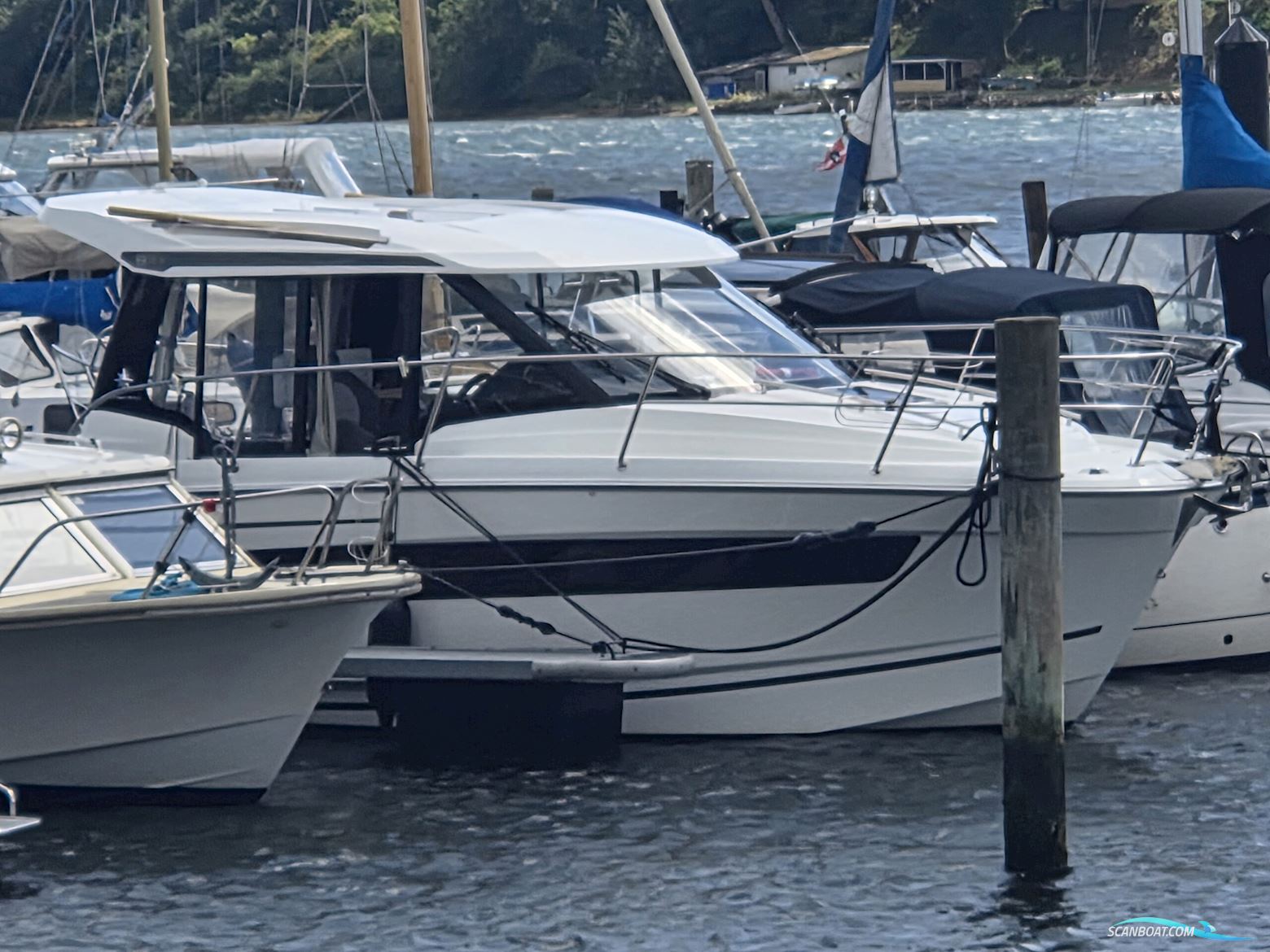 Jeanneau 895 Merry Fisher Coupe'