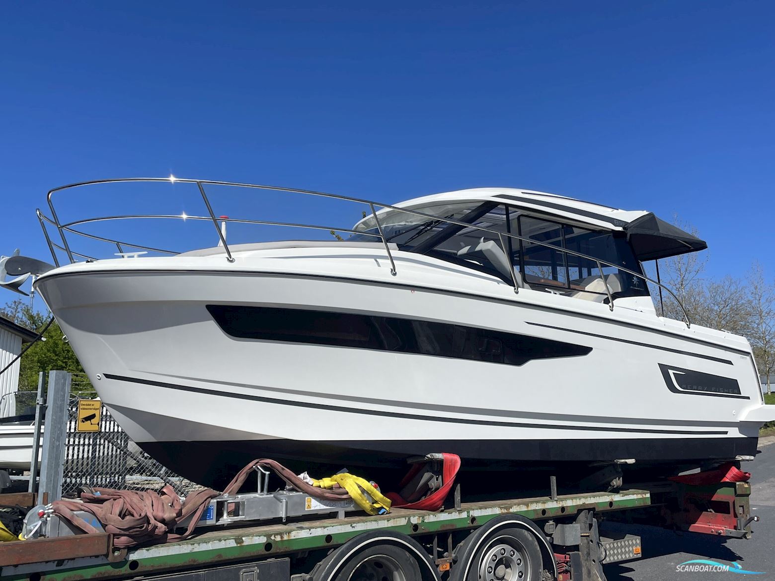 Jeanneau 895 Merry Fisher Cruiser