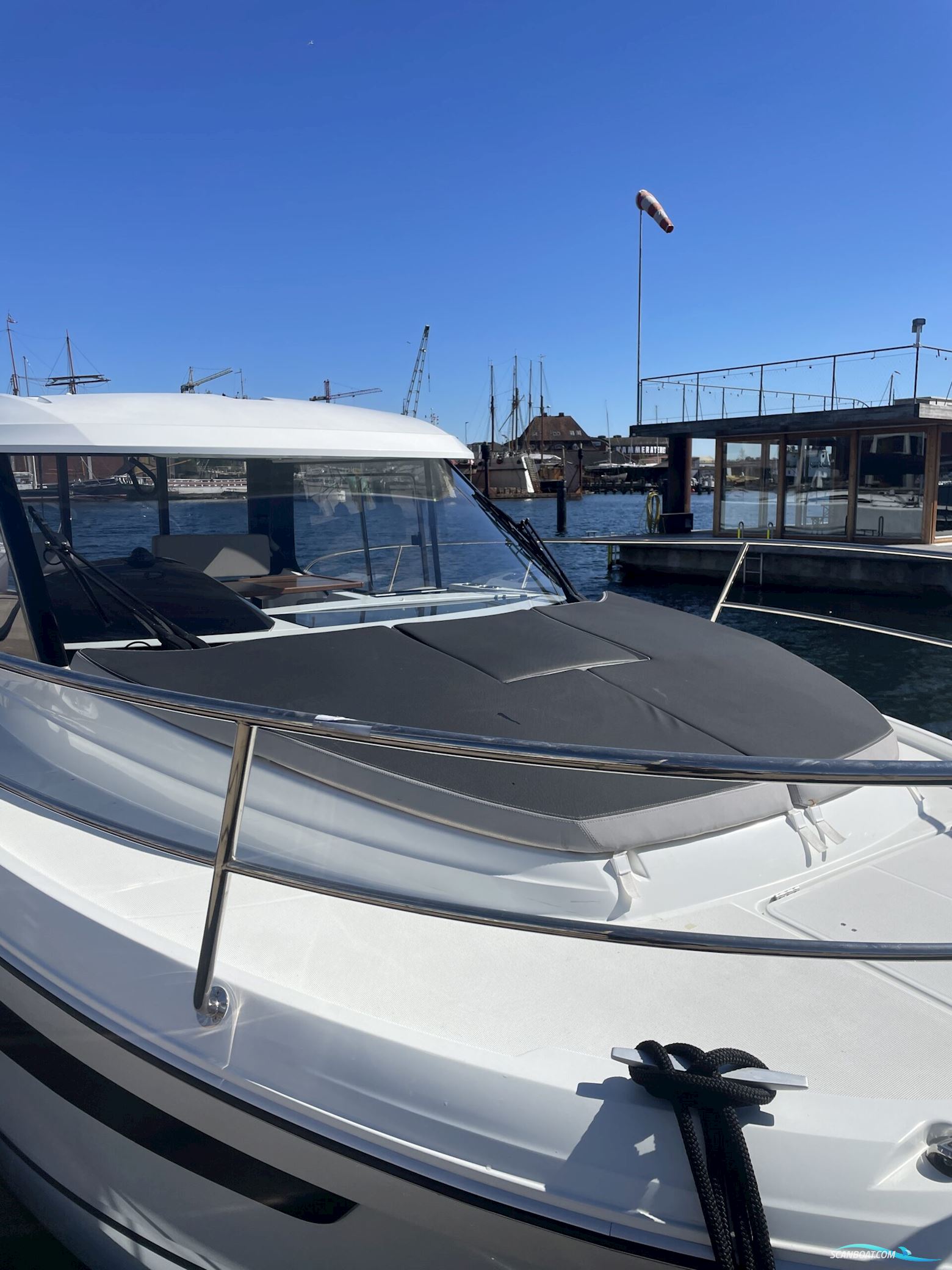 Jeanneau 895 Merry Fisher Cruiser