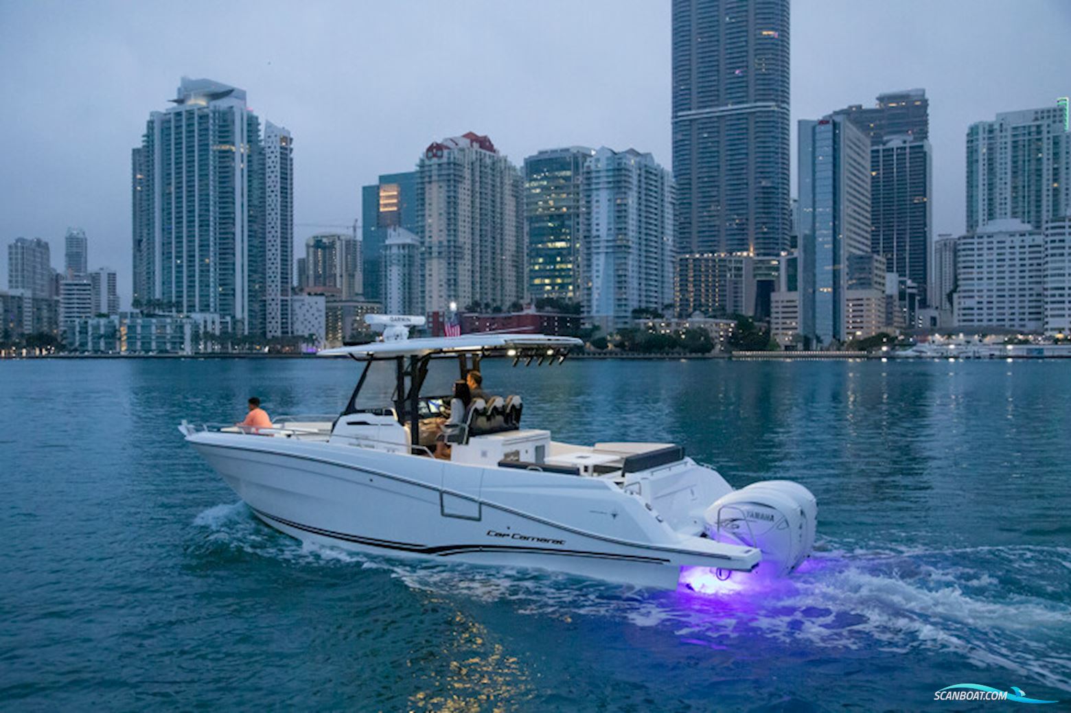 Jeanneau Cap Camarat 10.5 Center Console Motorboot 2024, mit 2X Yamaha motor, Niederlande