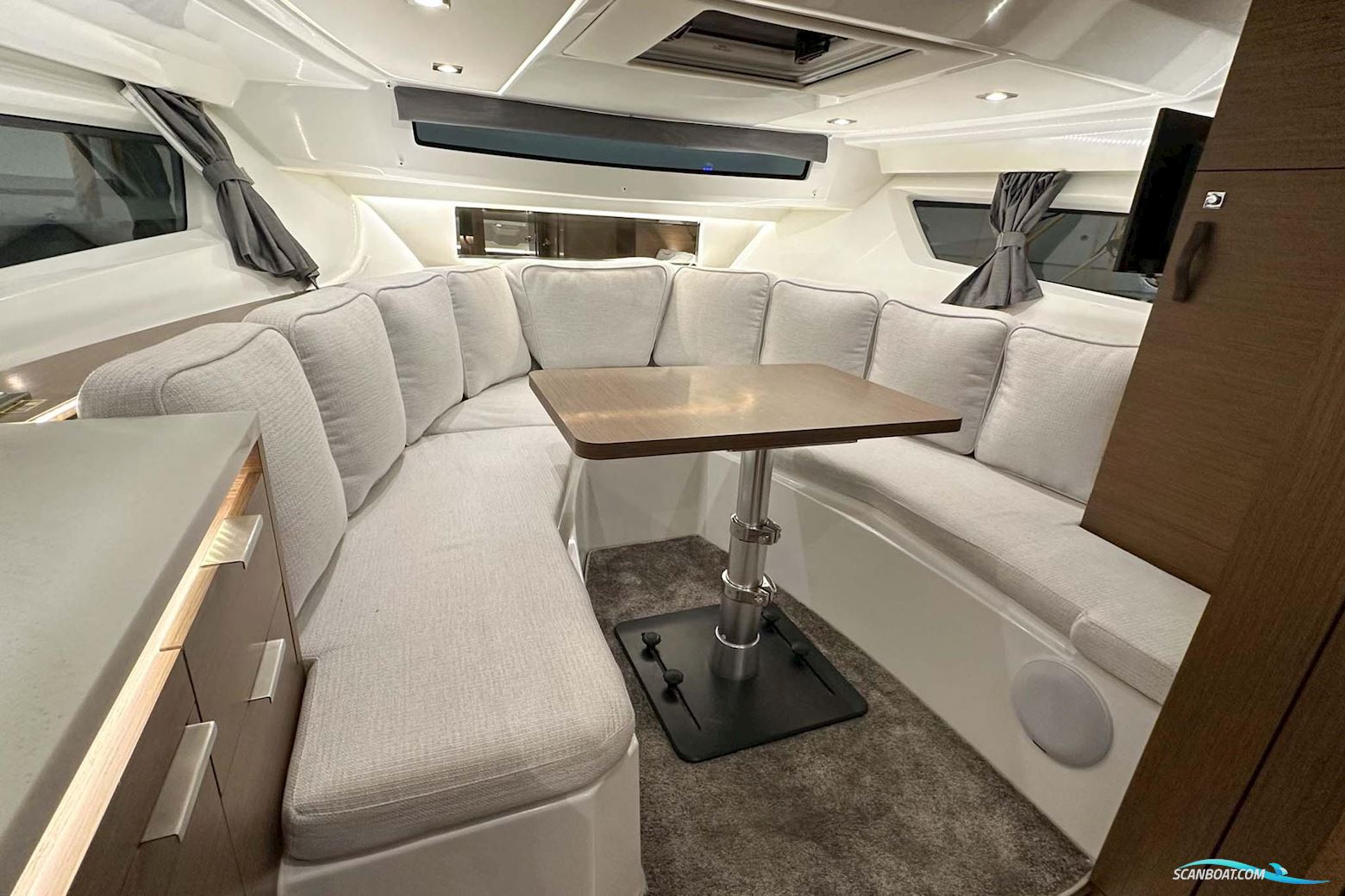 Jeanneau Cap Camarat 10.5 WA Serie 2