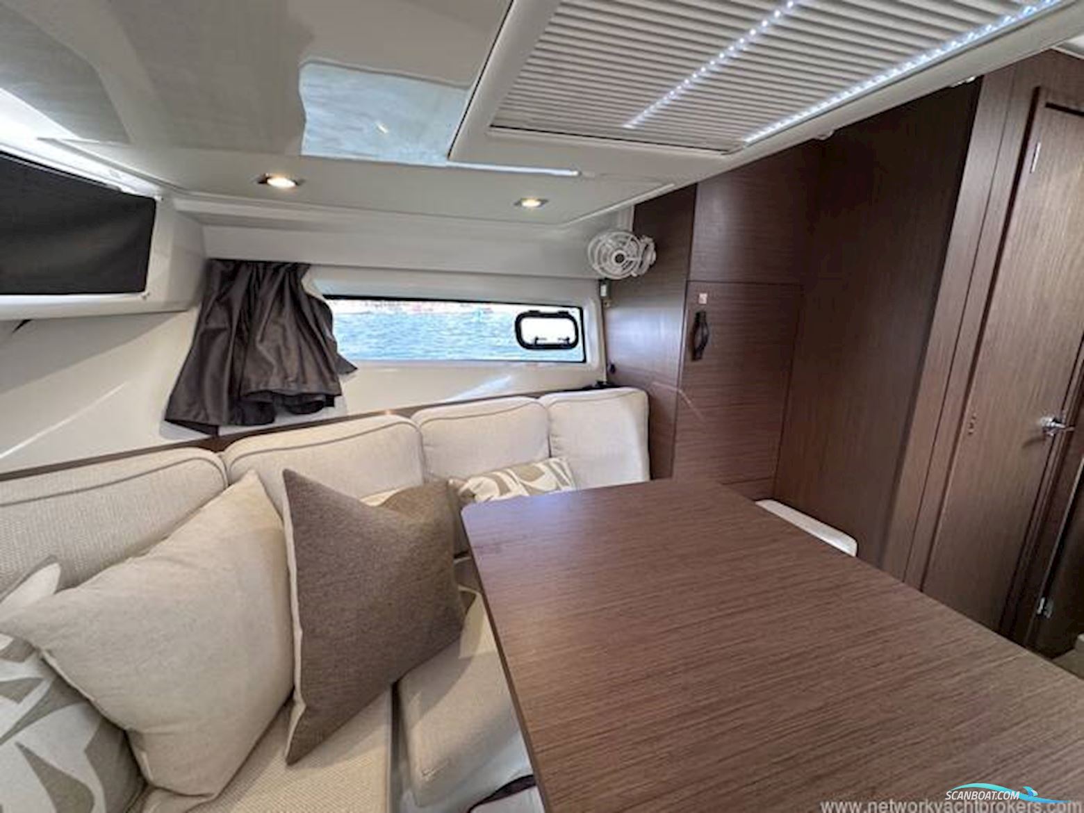 Jeanneau Cap Camarat 10.5WA S2