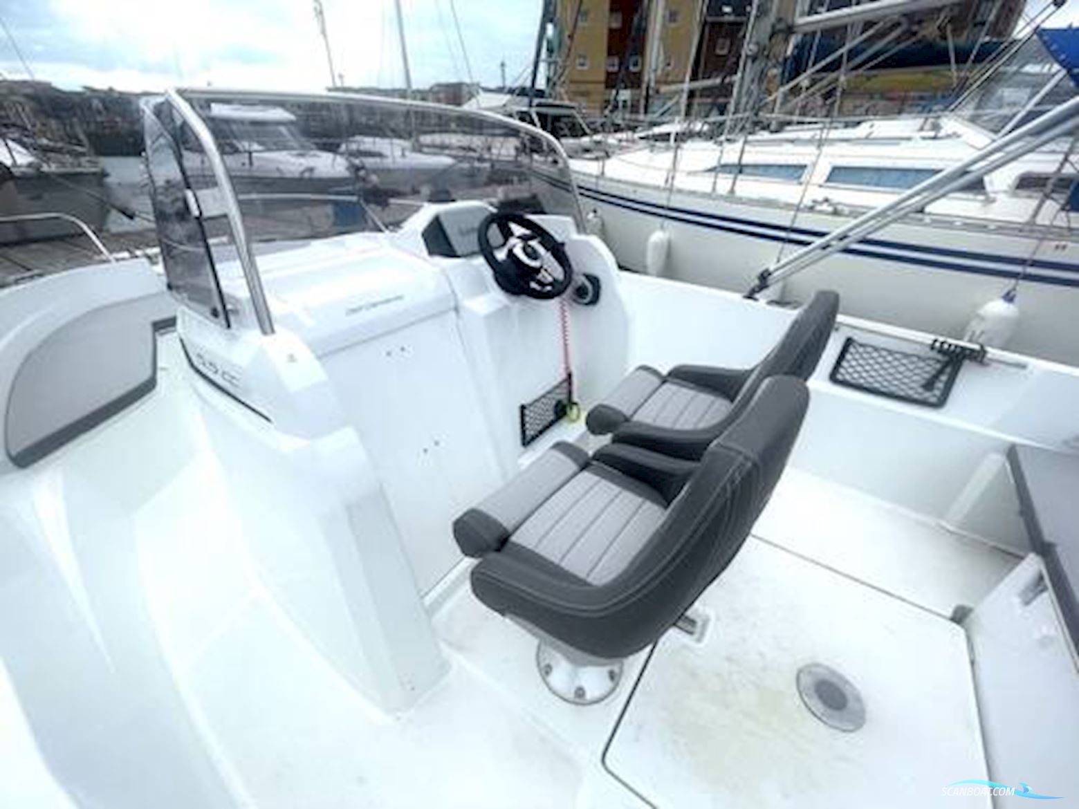 Jeanneau Cap Camarat 5.5 CC