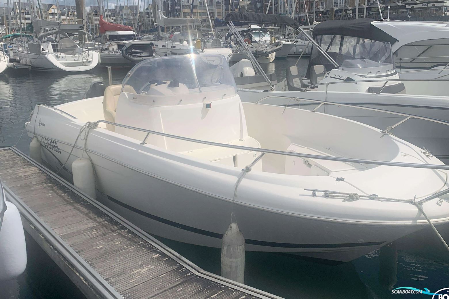 Jeanneau CAP CAMARAT 635 CC STYLE Motorboot 2008, mit Suzuki motor, Frankreich