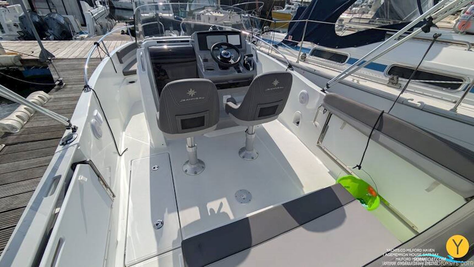 Jeanneau Cap Camarat 6.5 CC Serie 3