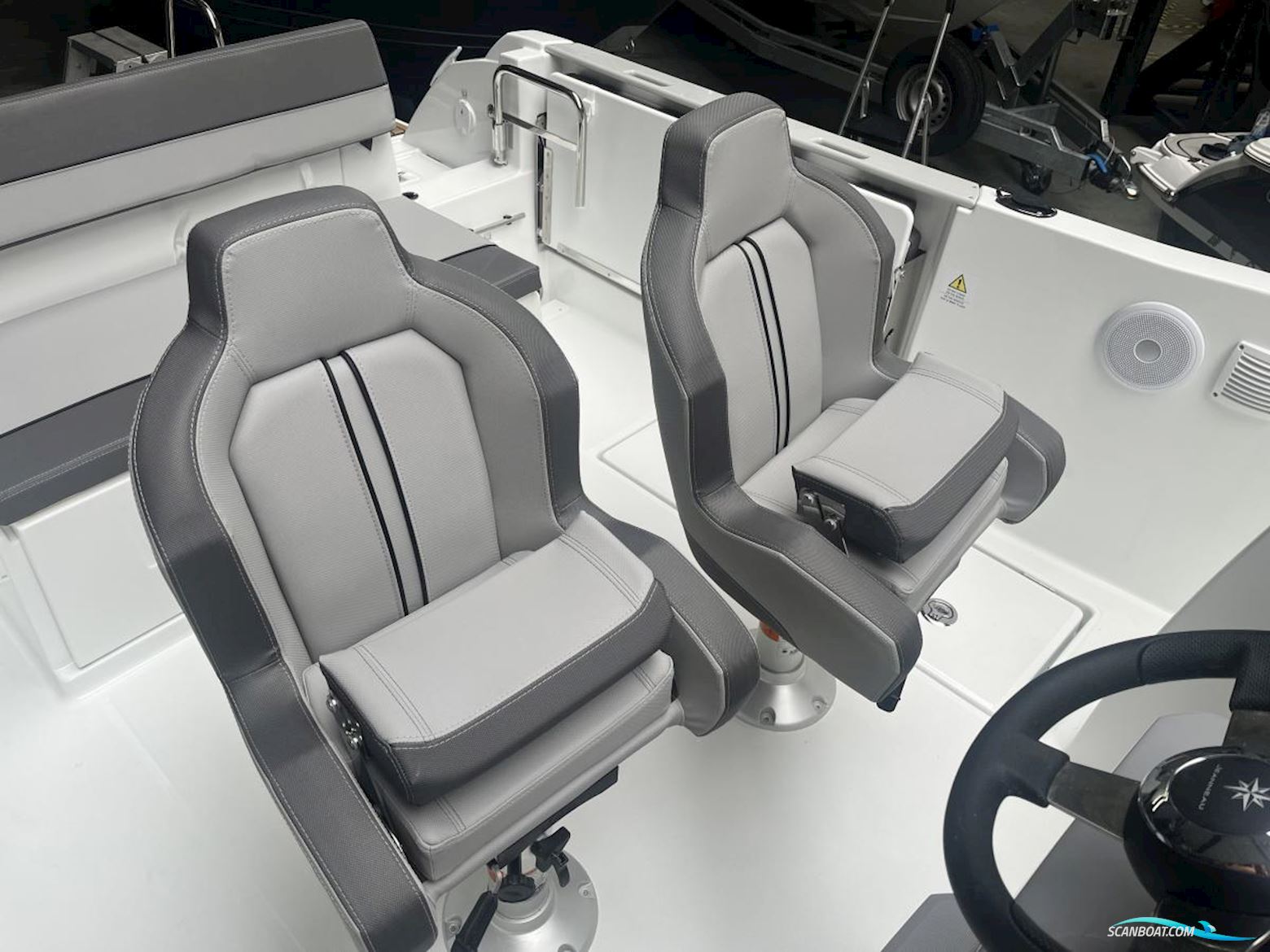 Jeanneau Cap Camarat 6.5 Center Console