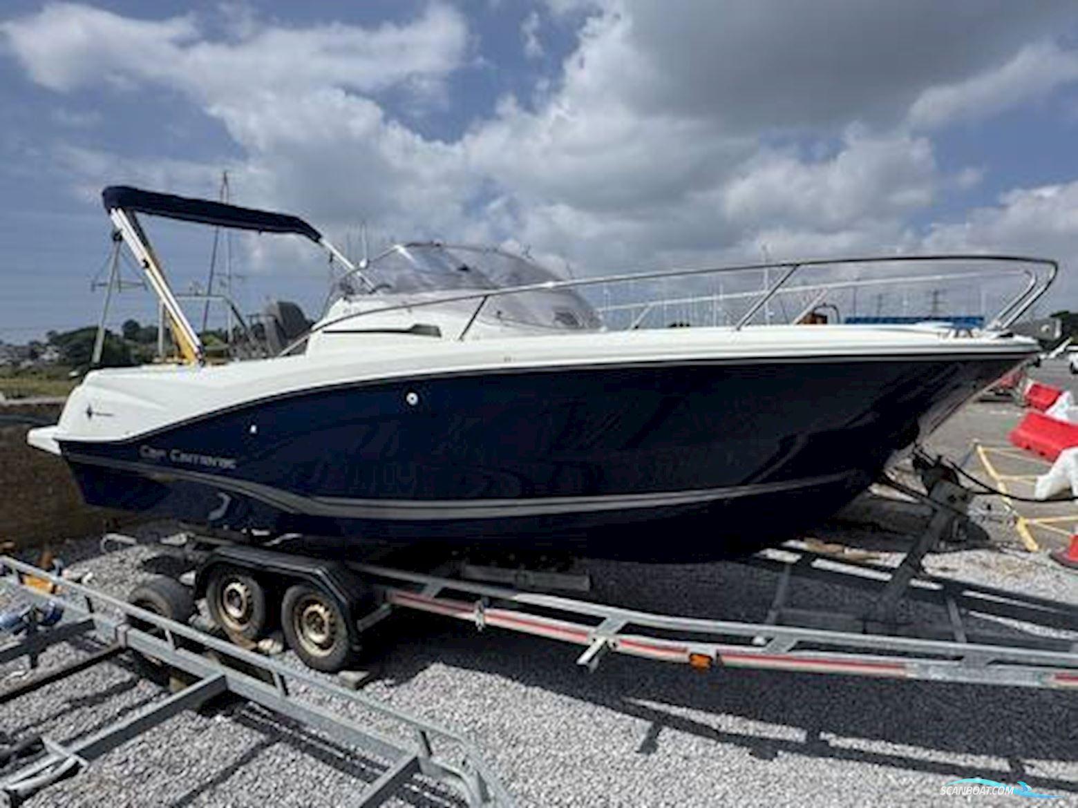 Jeanneau Cap Camarat 6.5 WA Motorboot 2024, mit Suzuki motor, England