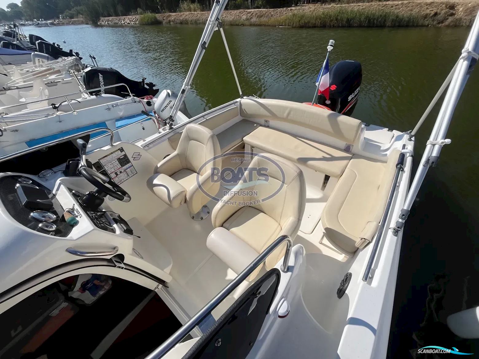 Jeanneau Cap Camarat 715 WA