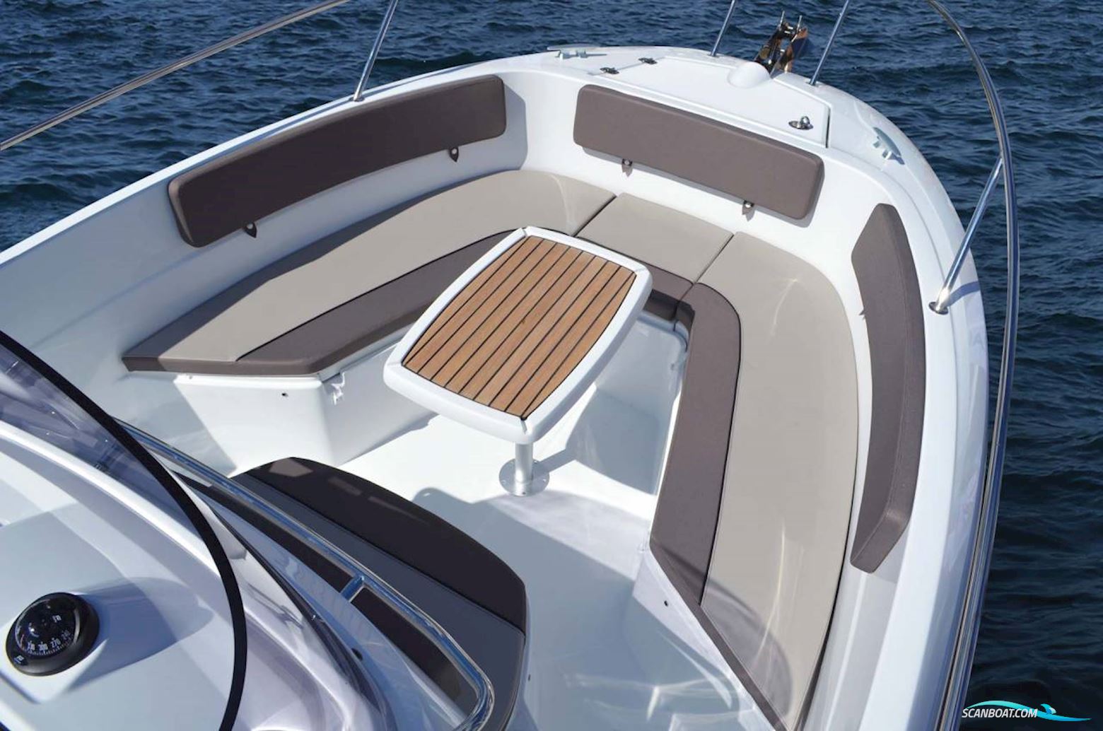 Jeanneau Cap Camarat 7.5 CC