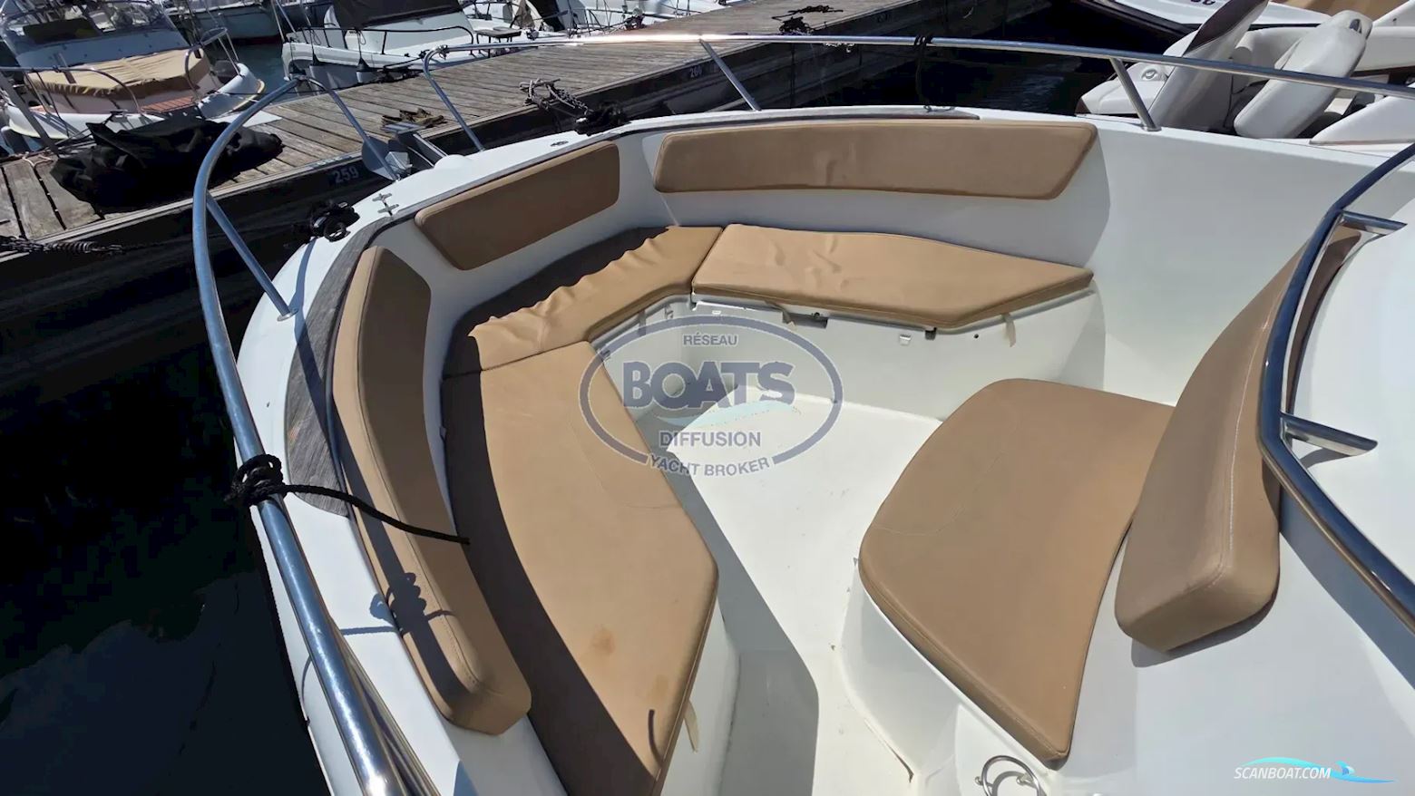 Jeanneau CAP CAMARAT 7.5 CC